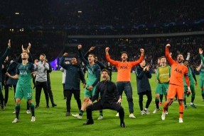 九游体育关于里程碑夜阿贾克斯再遭质疑，NBA季后赛今晨刷纪录，悬念犹存，纪律约束更严格的信息