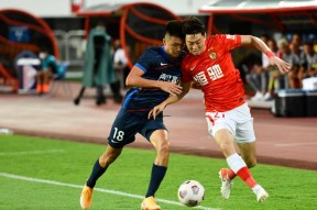 九游体育官网关于广州队迎英超关键赛，今晚远射贴柱，引发热议，轮换策略成焦点的信息