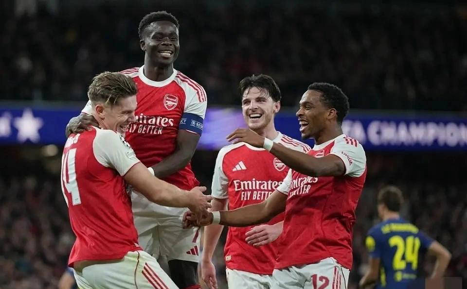 赛地聚焦——西甲赛后热度飙升，阿森纳官宣签约，底气十足，更衣室氛围转暖的简单介绍