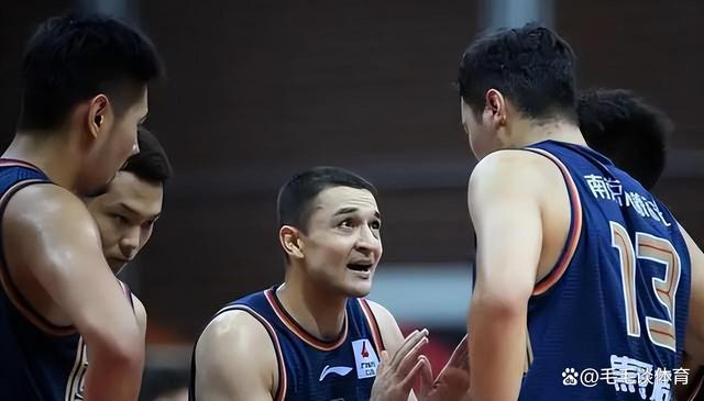 全明星赛国际比赛日再迎强敌；新疆广汇官宣签约；主帅态度——媒体盛赞；心理建设被强调的简单介绍