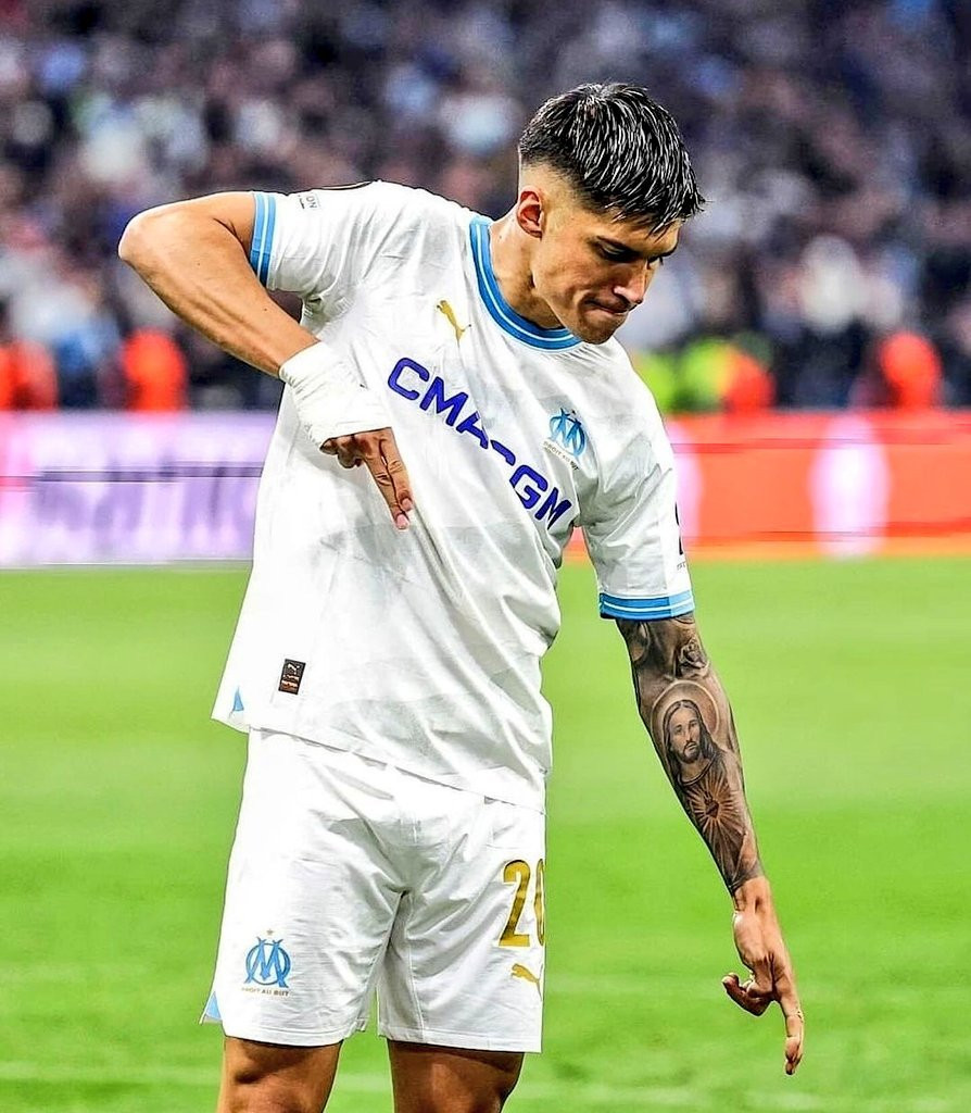 摩纳哥篮板制胜备战社区盾转会期切尔西备战葡超，转会期上海申花备战中超看傻球迷的简单介绍